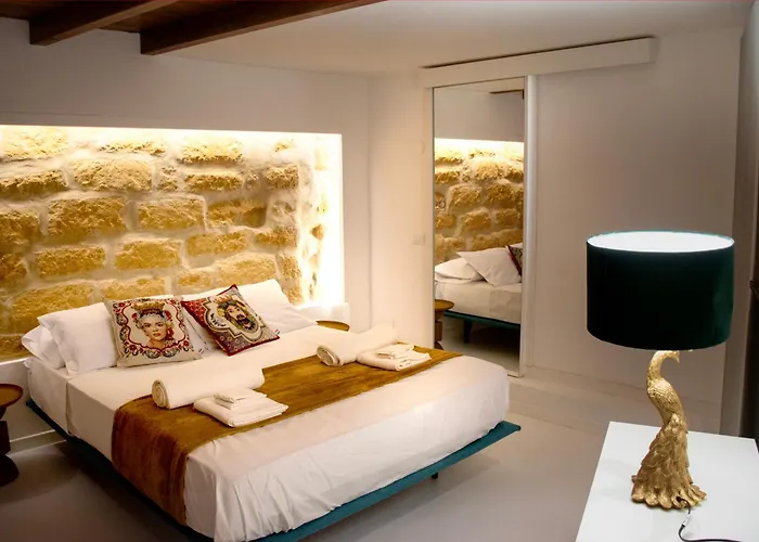 Апартаменти Urban Chic *