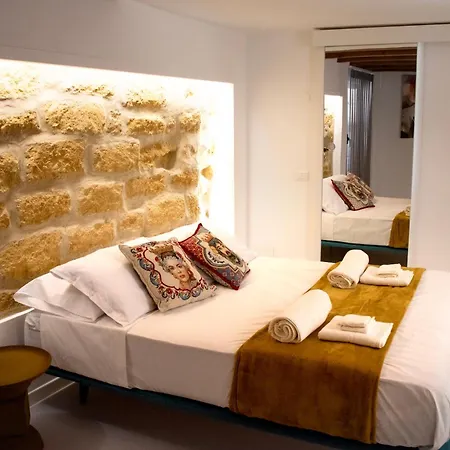 Apartment Urban Chic