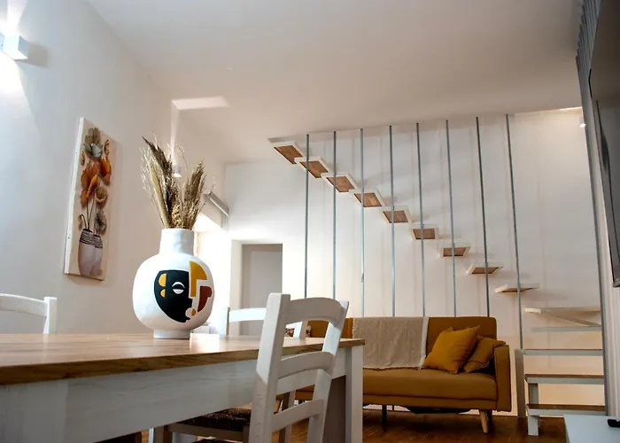 Urban Chic Apartment *